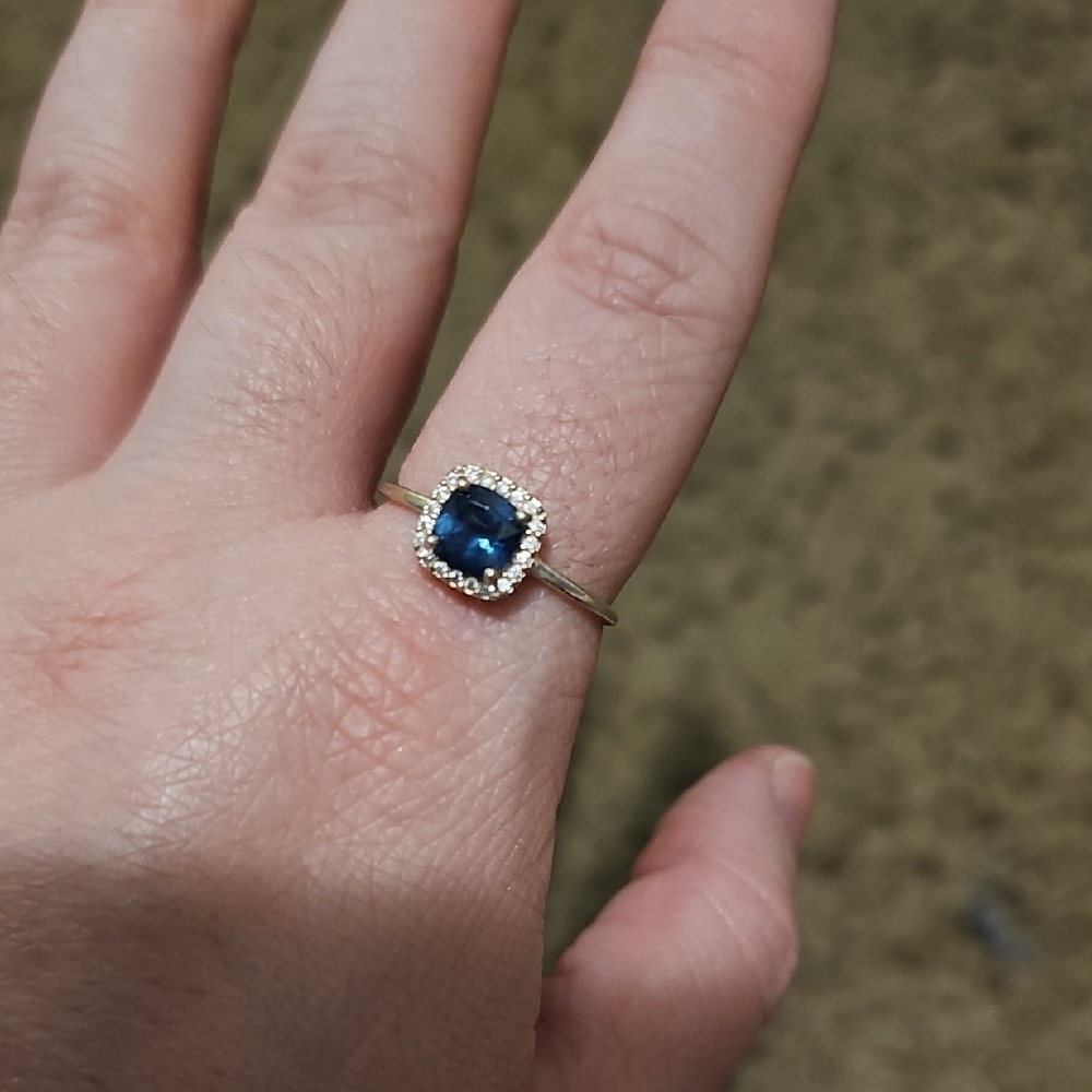 Elegant Blue and Silver Women's Ring
